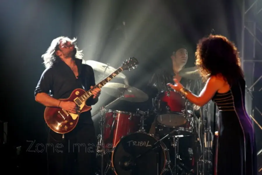 Nicolas Alteirac et son groupe en concert à Rouyn-Noranda